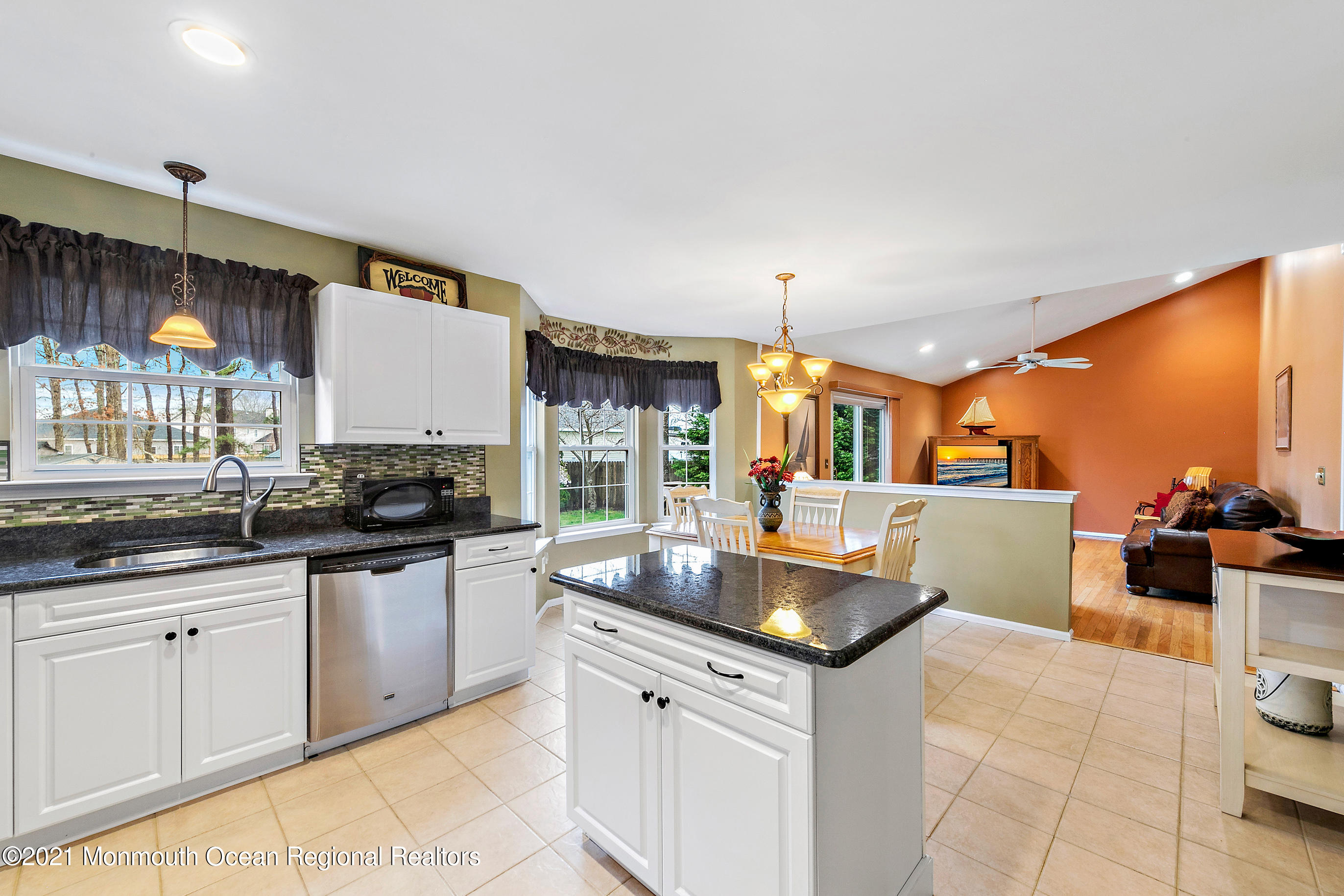 261 Wave Road Manahawkin, NJ 08050 - Photo 8 of 46 261WaveOnline-12