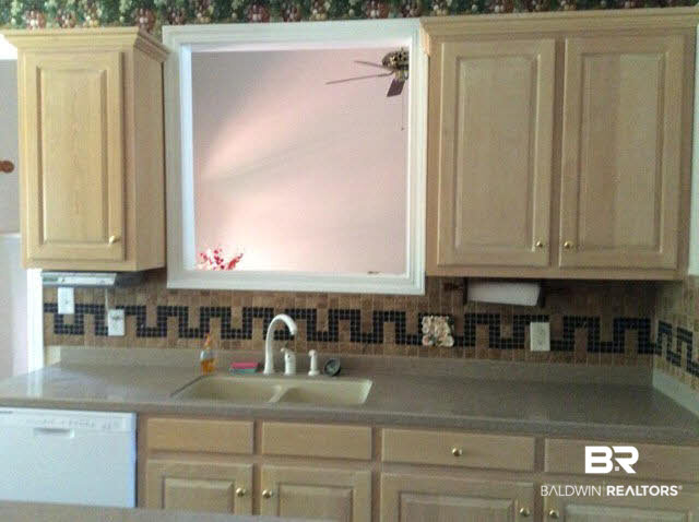108 Mockingbird Lane Fairhope, AL 36532 - Photo 9 of 28 Kitchen Pass Through