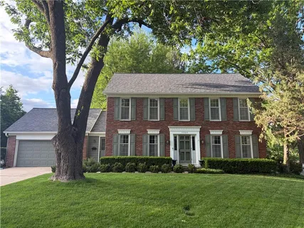 $725,000 | 7905 Sagamore Road, Leawood, KS 66206