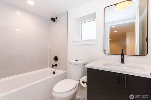 $1,225,000 | 7341 21st Avenue Northeast, Unit B, Seattle, WA 98115