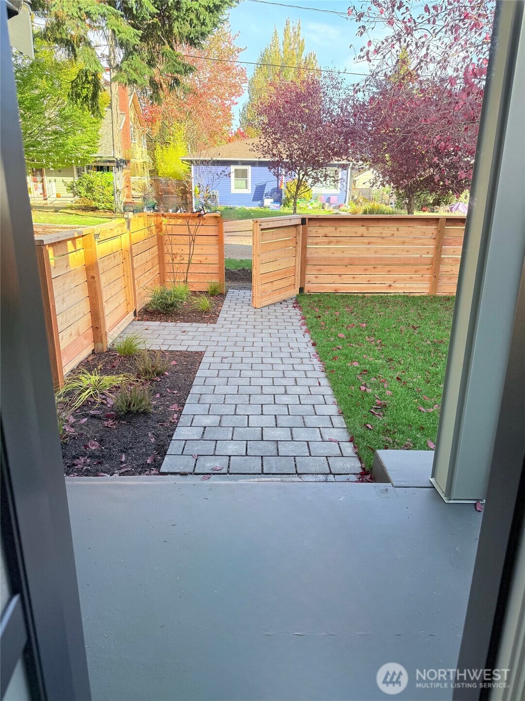 7341 21st Avenue Northeast, Unit B Seattle, WA 98115 - Photo 24 of 25