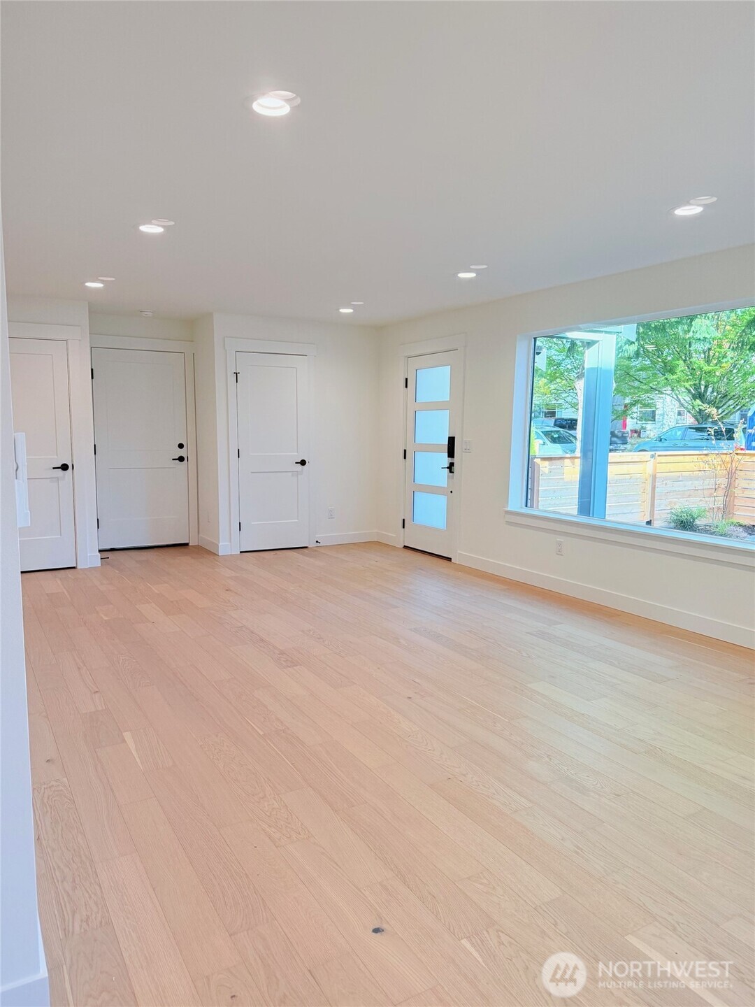 7341 21st Avenue Northeast, Unit B Seattle, WA 98115 - Photo 5 of 25