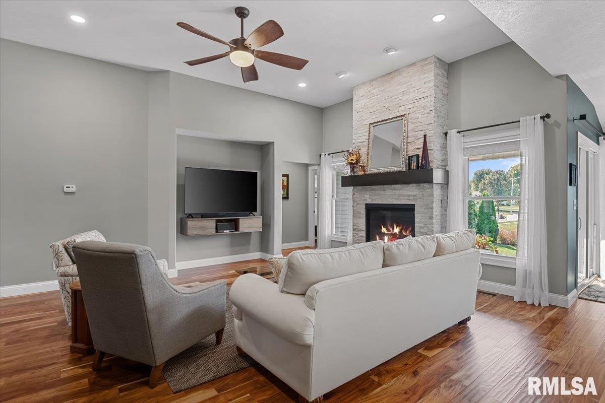 4820 Chestnut Drive Springfield, IL 62711 - Photo 9 of 42 Gallery Image 9