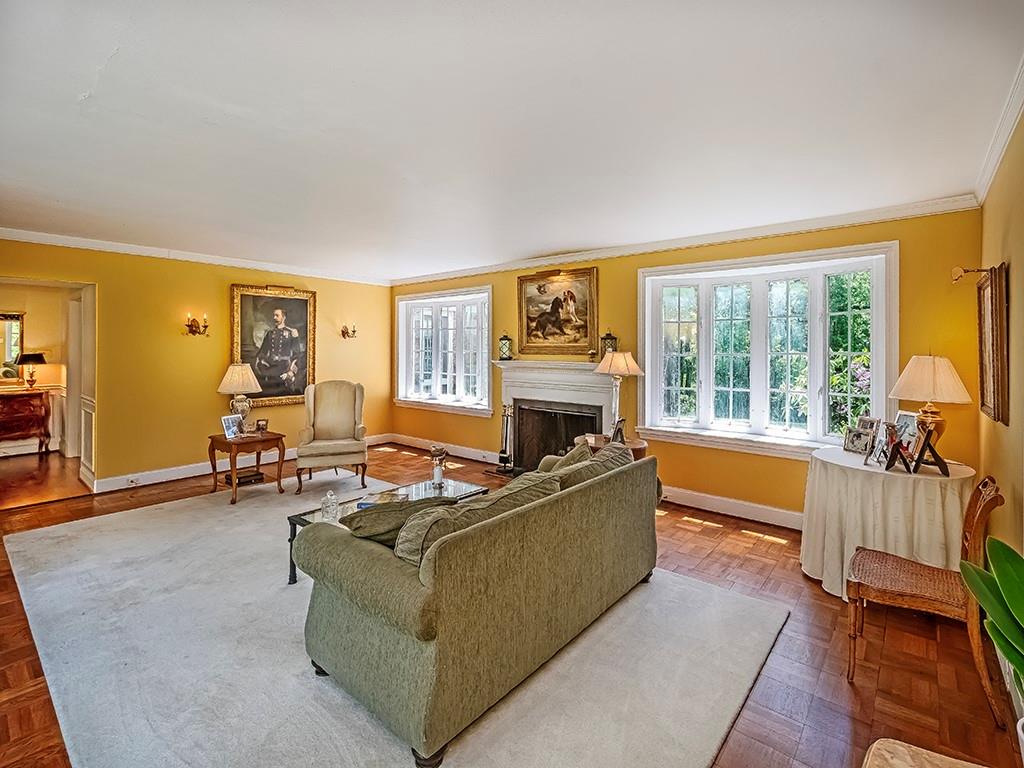 342 Fox Chapel Road Pittsburgh, PA 15238 - Photo 6 of 39 Gallery Image 6