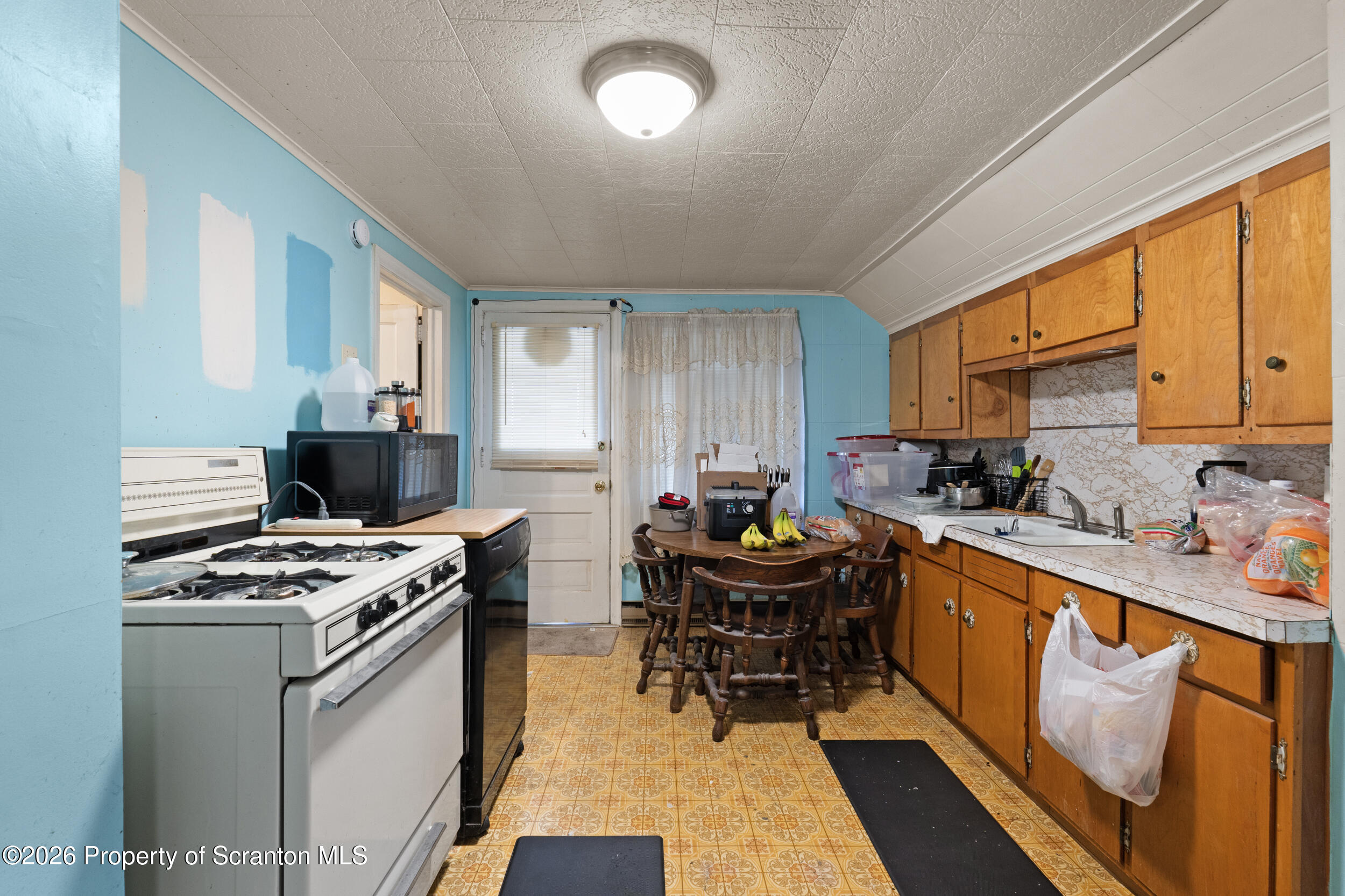 108 Reeves Street Dunmore, PA 18512 - Photo 37 of 55 third floor kitchen