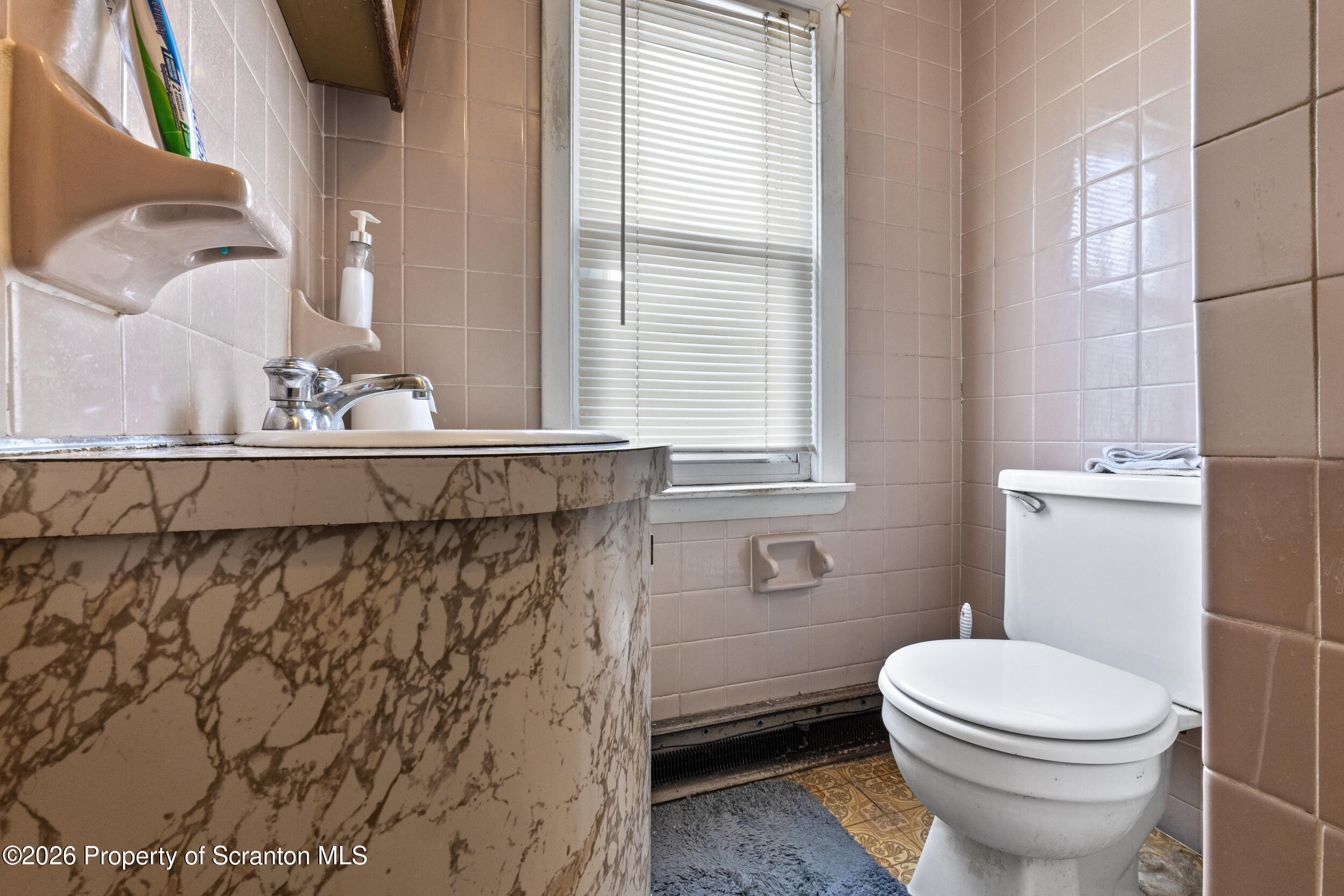 108 Reeves Street Dunmore, PA 18512 - Photo 44 of 55 third floor bathroom (2)