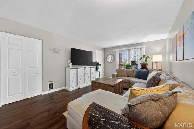 $95,000 | 2844 Blackforest Drive, Unit C, St. Louis, MO 63129