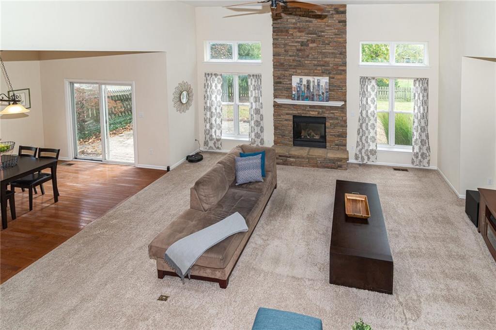 703 Hampton Road Westfield, IN 46074 - Photo 4 of 34