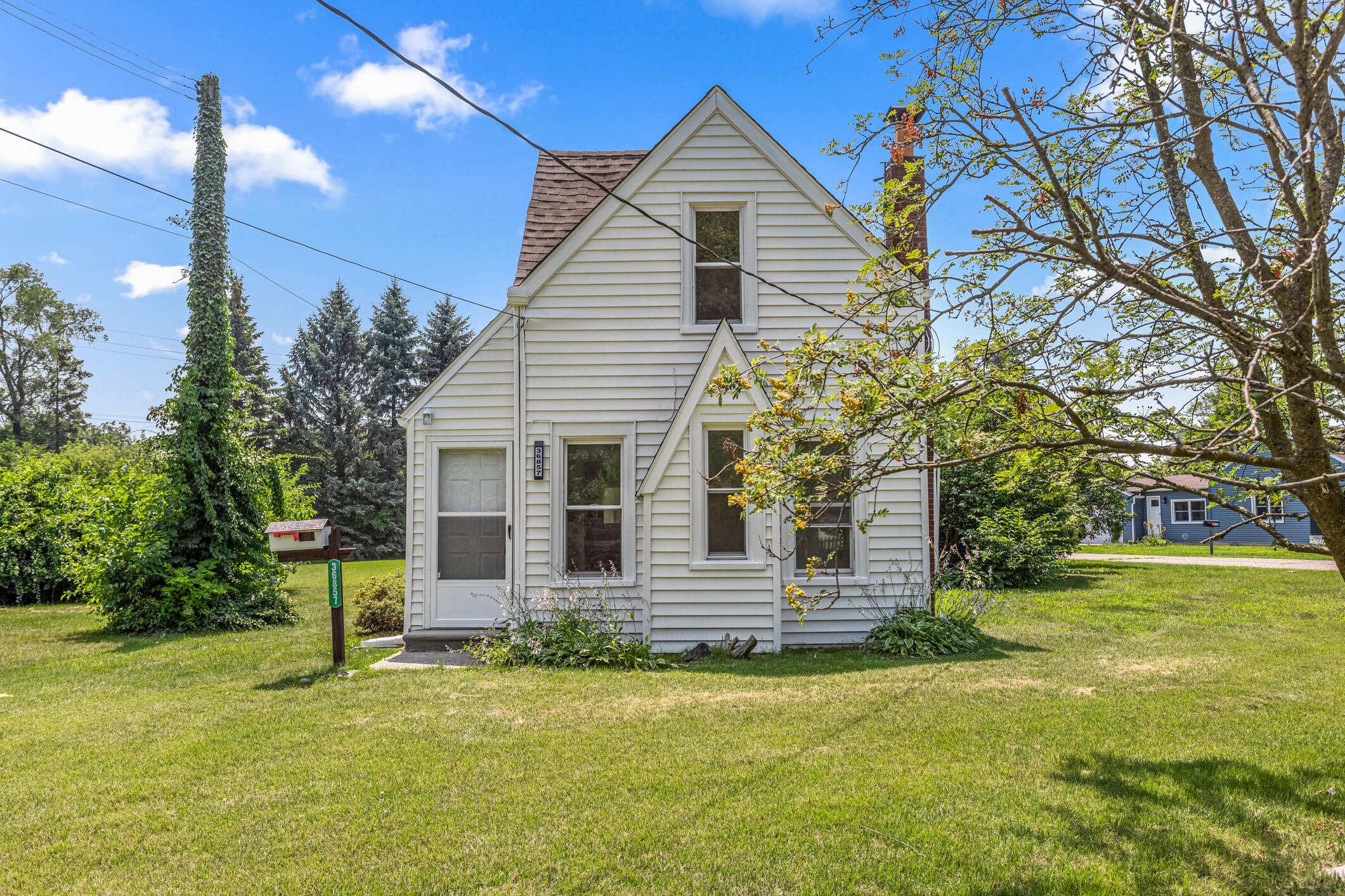 36857 Perry Street Romulus, MI 48174 - Photo 2 of 36 -2