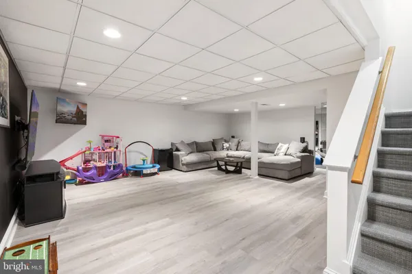 $1,300,000 | 201 Wolf Lane, Ambler, PA 19002