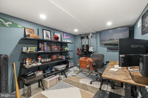 $1,300,000 | 201 Wolf Lane, Ambler, PA 19002