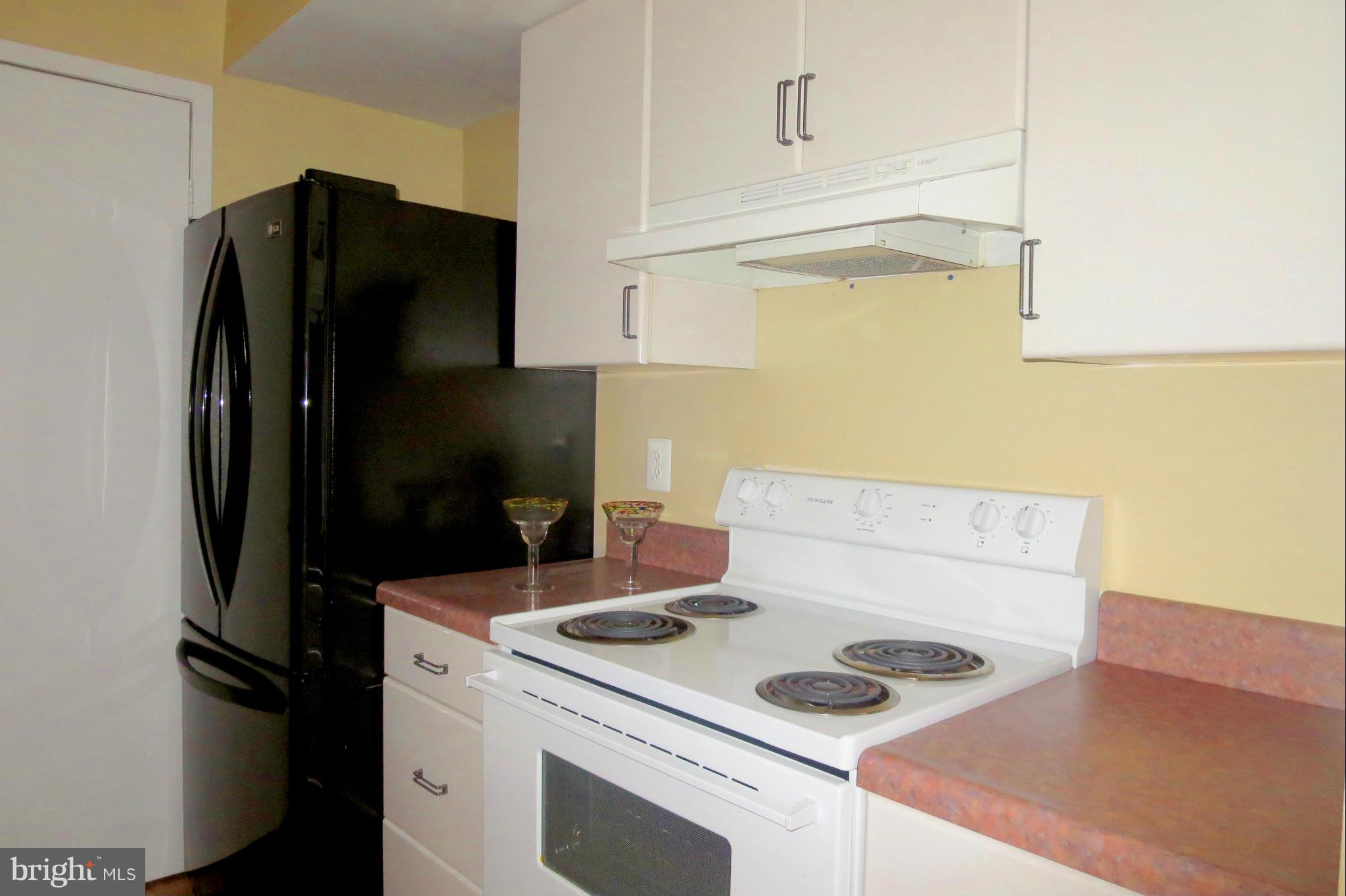 2012 Flowering Tree Terrace Silver Spring, MD 20902 - Photo 11 of 30 Kitchen