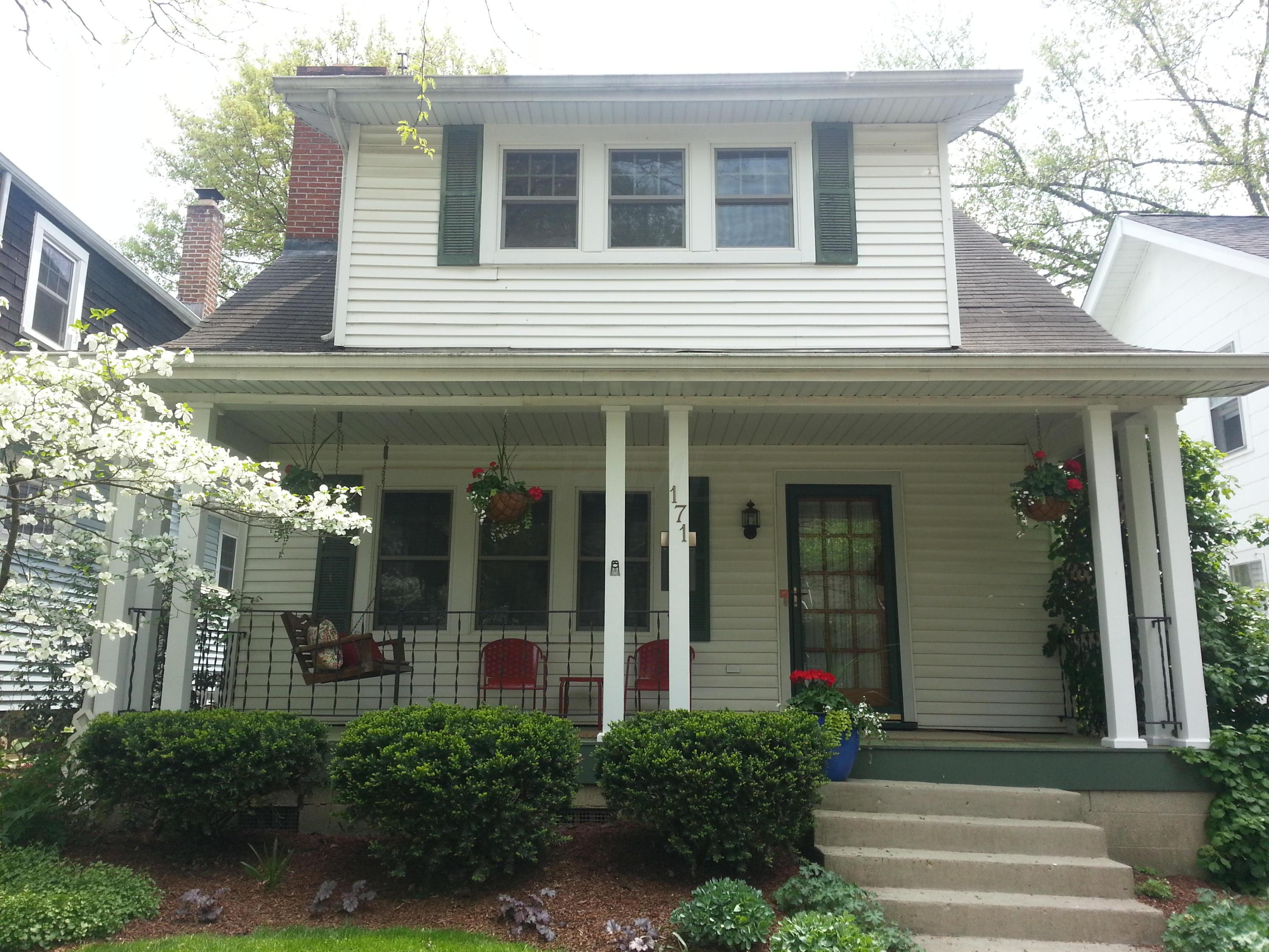 171 East Pacemont Road Columbus, OH 43202 - Photo 3 of 26