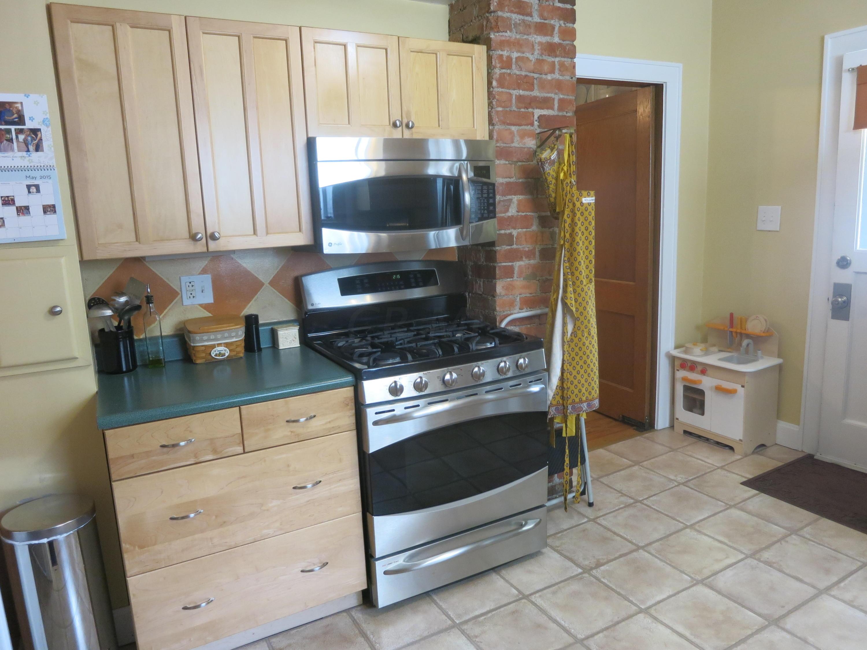 171 East Pacemont Road Columbus, OH 43202 - Photo 8 of 26