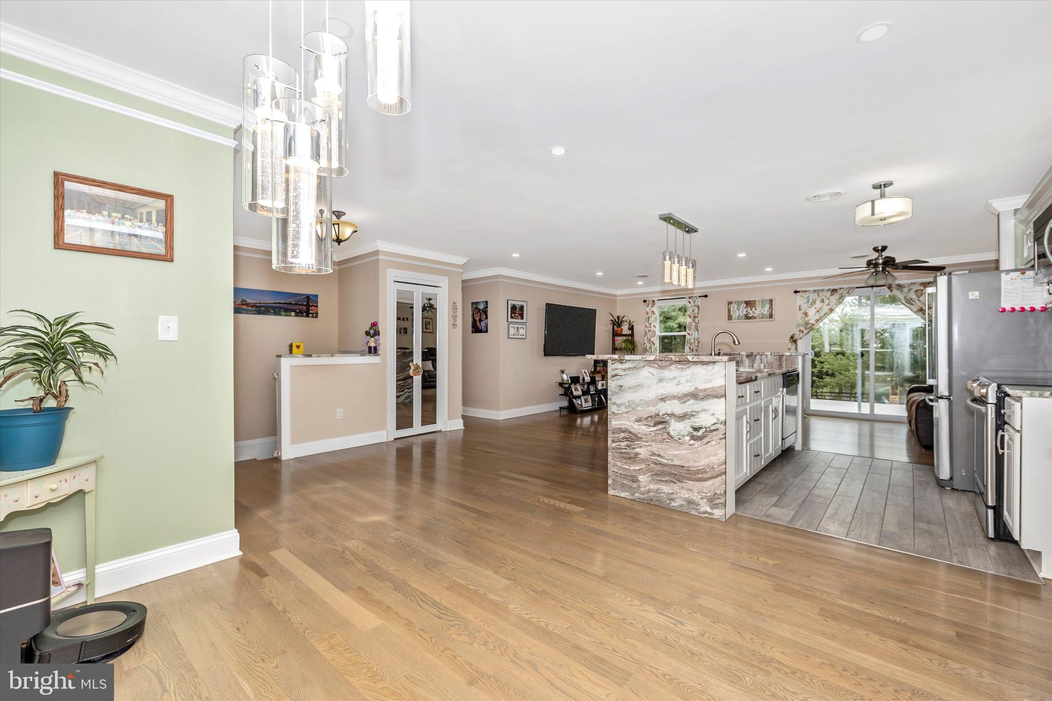 24317 Ridge Road Damascus, MD 20872 - Photo 13 of 52 Gallery Image 13