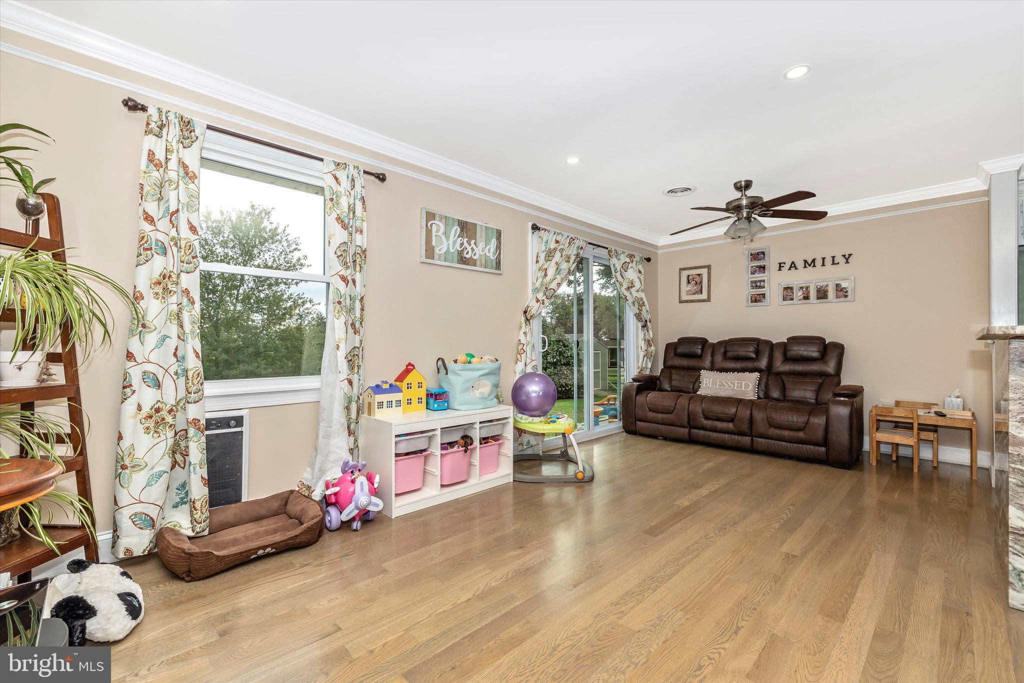 24317 Ridge Road Damascus, MD 20872 - Photo 14 of 52 Gallery Image 14