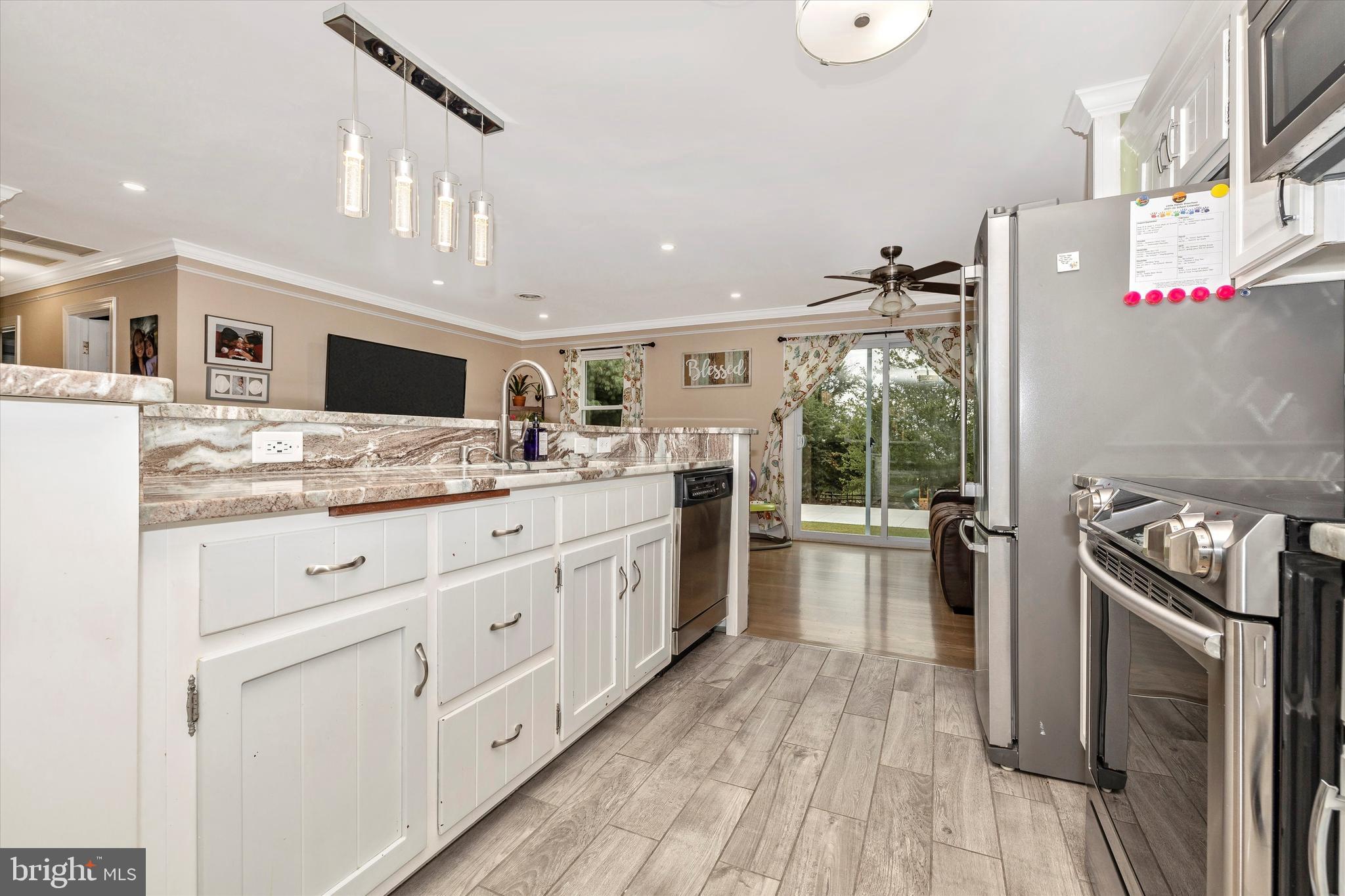 24317 Ridge Road Damascus, MD 20872 - Photo 9 of 52 Gallery Image 9
