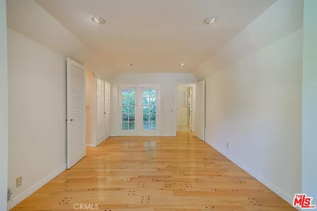 $7,450 | 3826 Dixie Canyon Avenue, Sherman Oaks, CA 91423