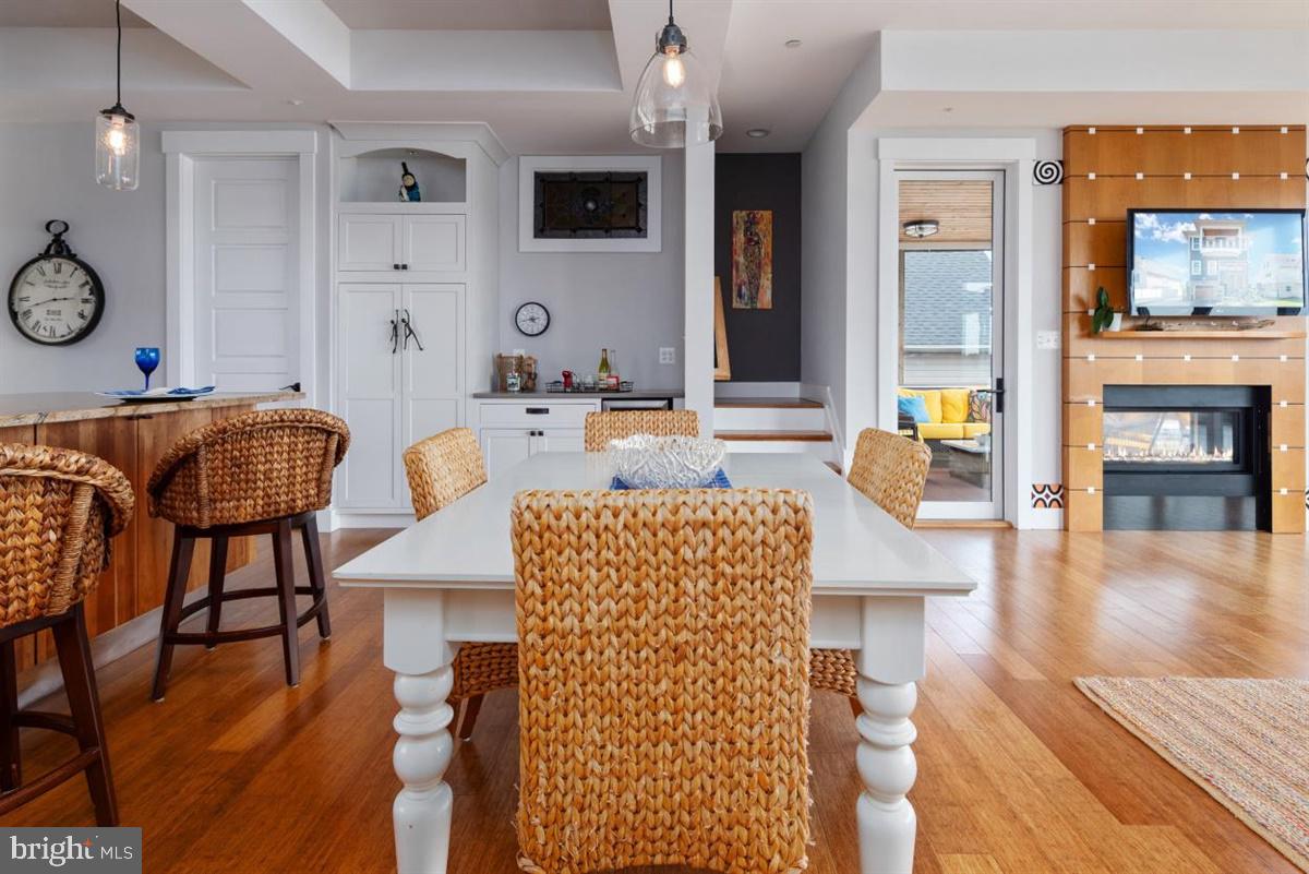 7829 SW Road Pasadena, MD 21122 - Photo 10 of 39 Wide Dining Area