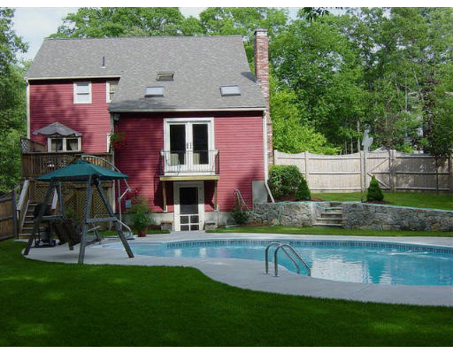 76 Nixon Road Framingham, MA 01701 - Photo 3 of 14
