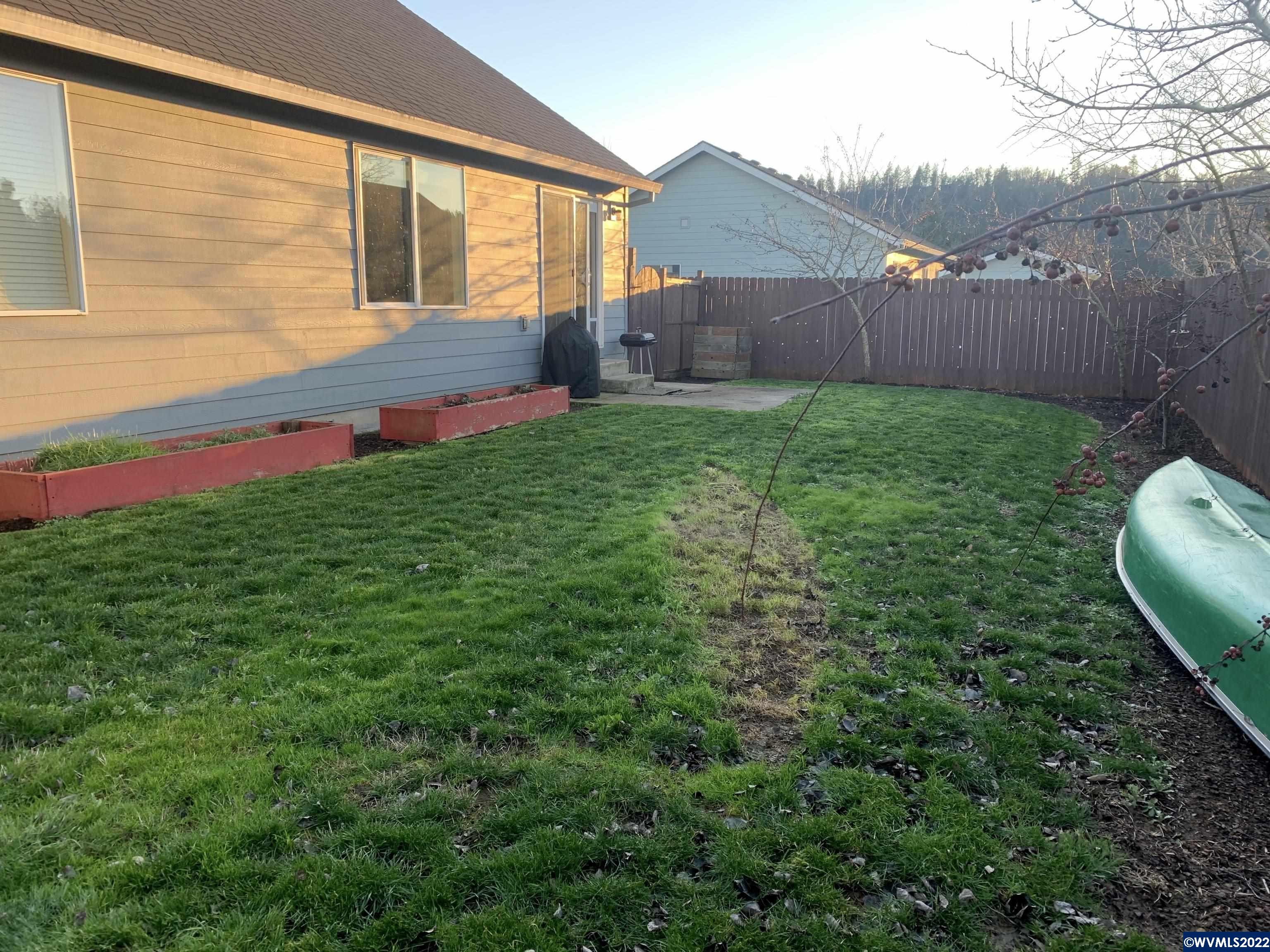 909 Riley Drive Northeast Silverton, OR 97381 - Photo 3 of 22 Gallery Image 3