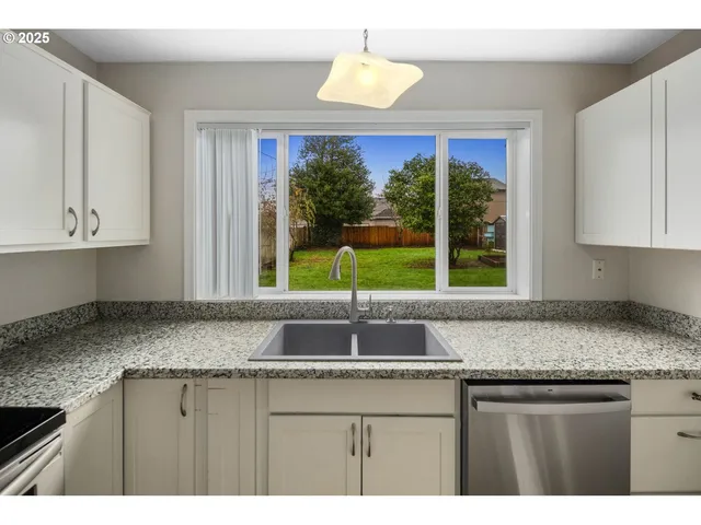 $495,000 | 108 Northeast Whitney Street, Camas, WA 98607