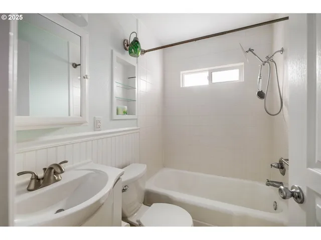 $495,000 | 108 Northeast Whitney Street, Camas, WA 98607