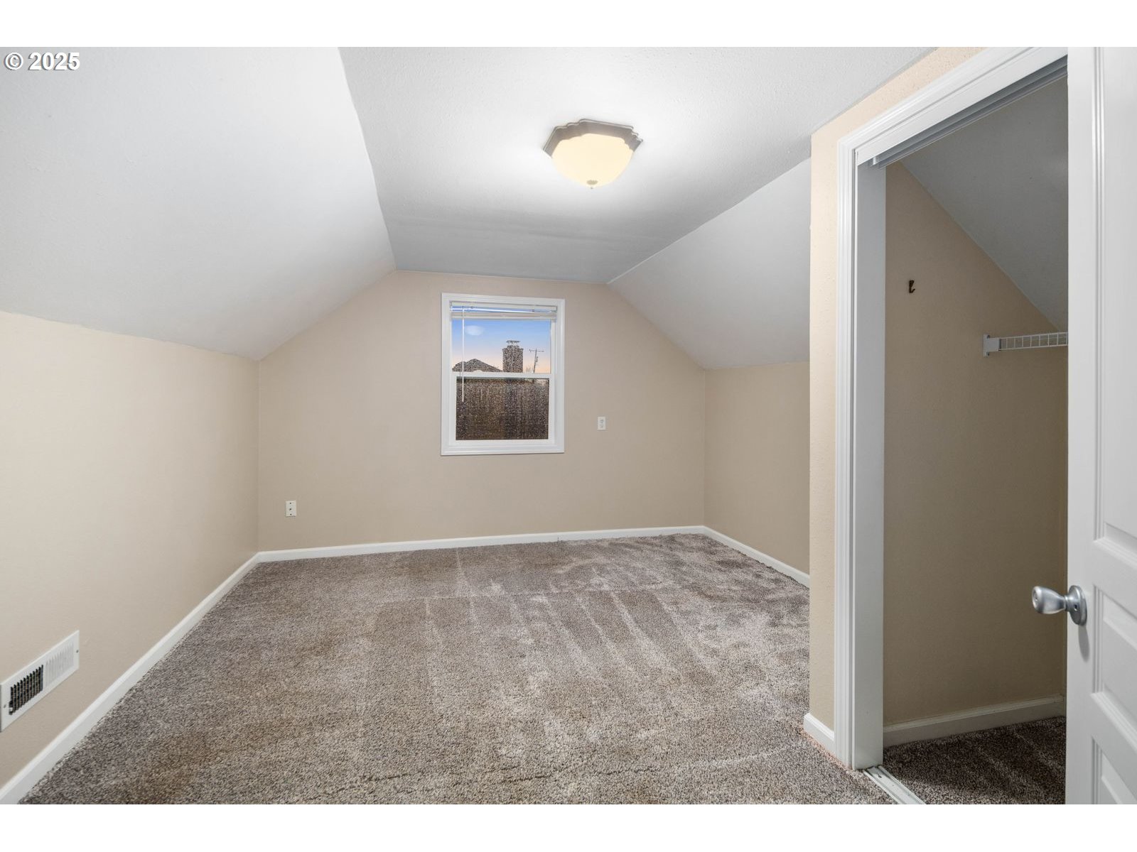 108 Northeast Whitney Street Camas, WA 98607 - Photo 33 of 48