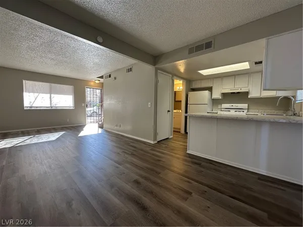$1,485 | 181 Bel Port Drive, Unit 184, Las Vegas, NV 89110
