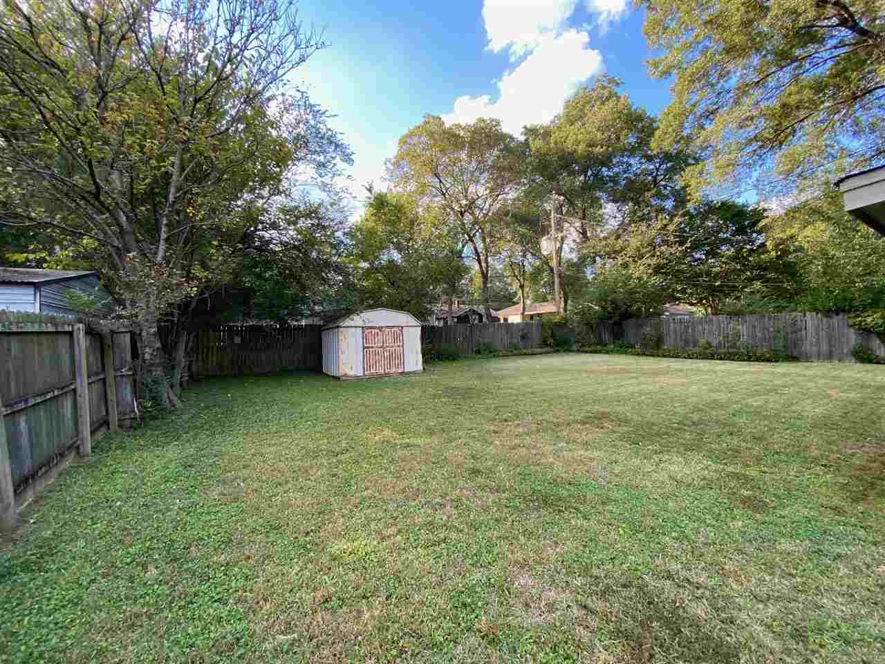 1265 Whitewater Road Memphis, TN 38117 - Photo 23 of 23 a backyard of a house