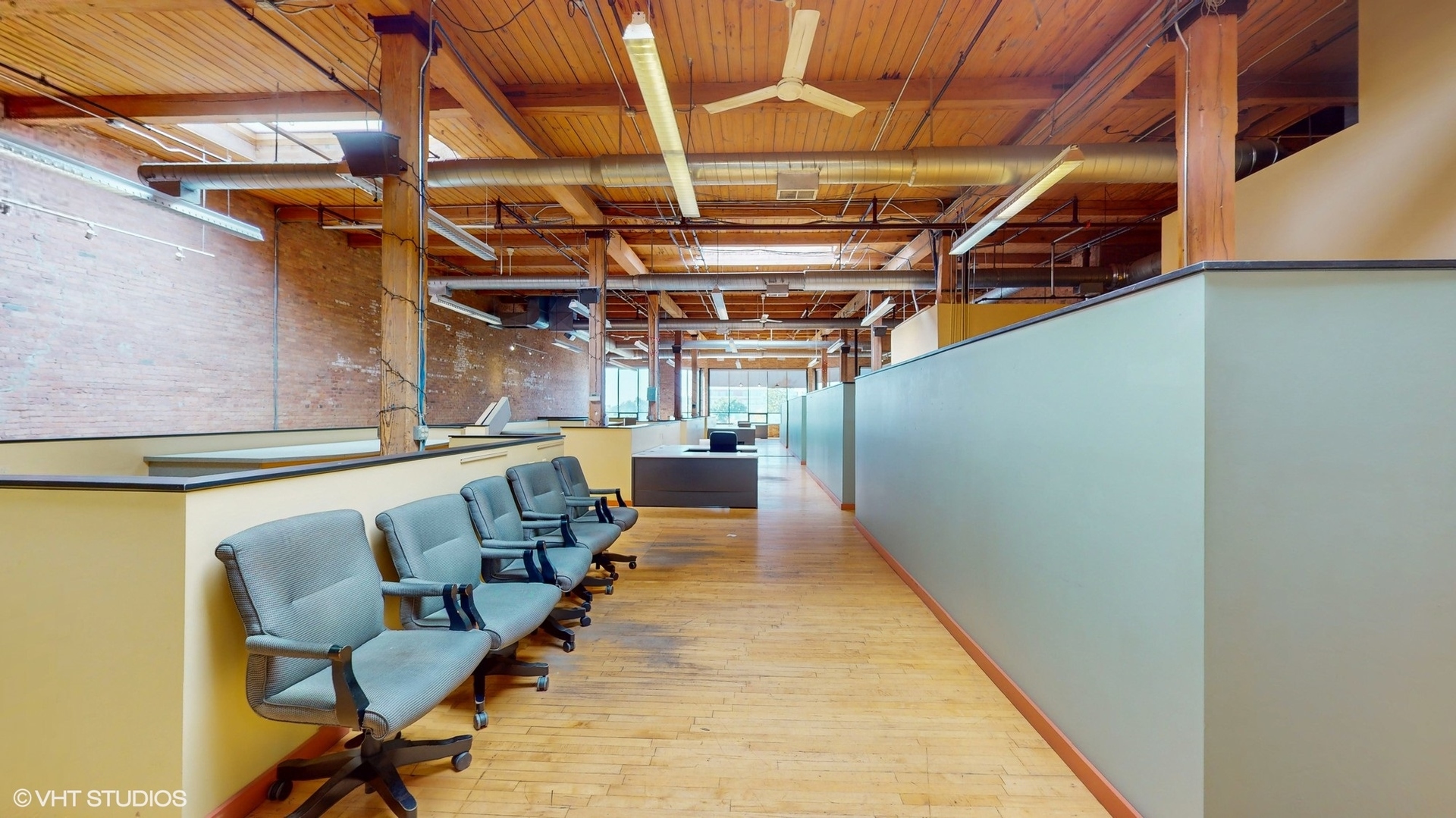 2241 South Wabash Avenue Chicago, IL 60616 - Photo 46 of 91 a view of an empty room with wooden floor