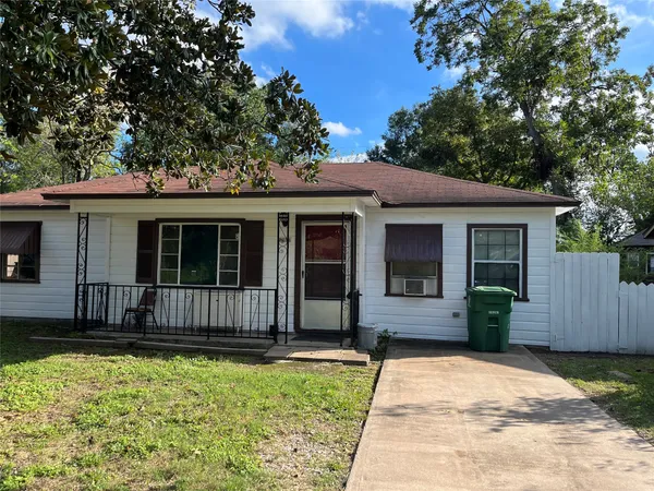 $1,400 | 7634 South Hall Street, Houston, TX 77028
