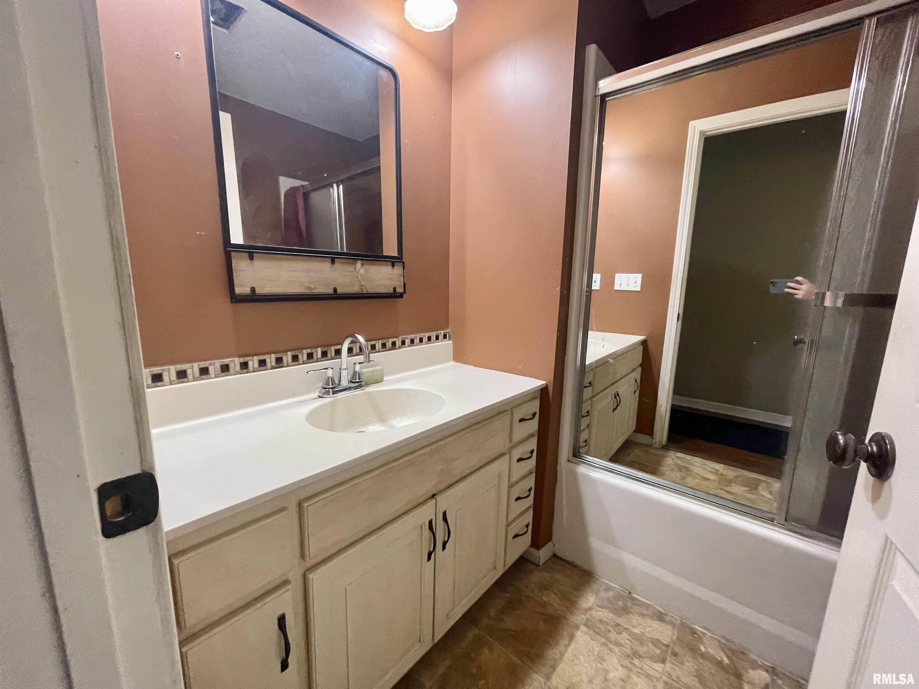 1630 Telephone Road Galatia, IL 62935 - Photo 5 of 14 Gallery Image 5