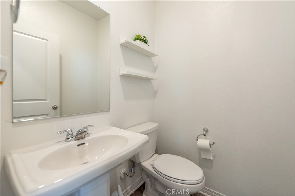 2512 Powell Drive Rialto, CA 92377 - Photo 14 of 24