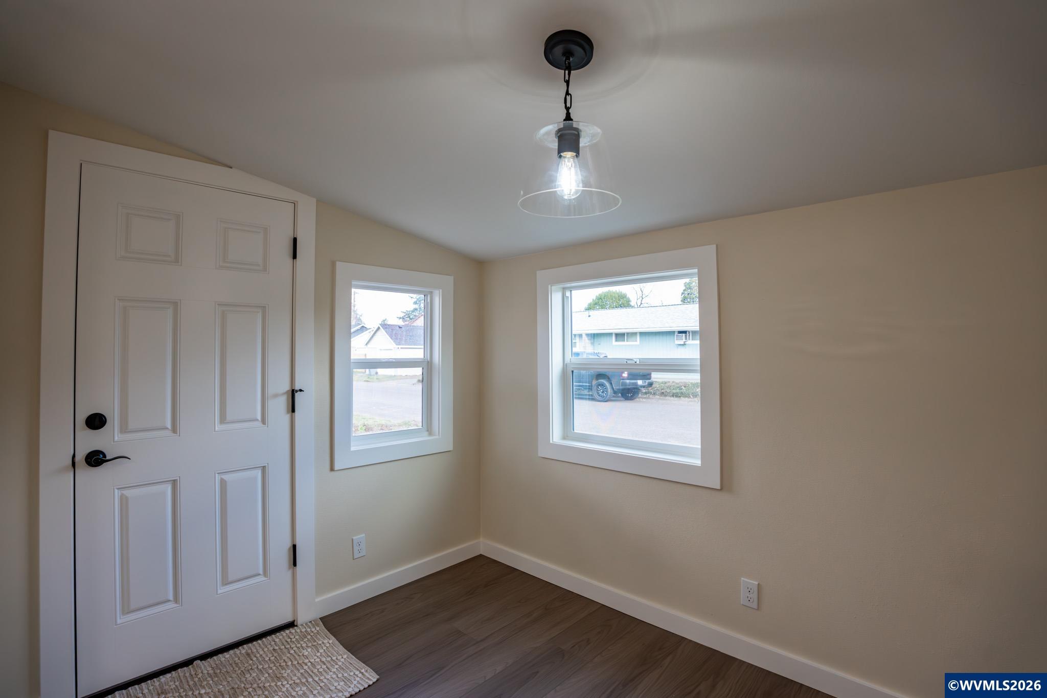 705 Tangent Street Lebanon, OR 97355 - Photo 13 of 31
