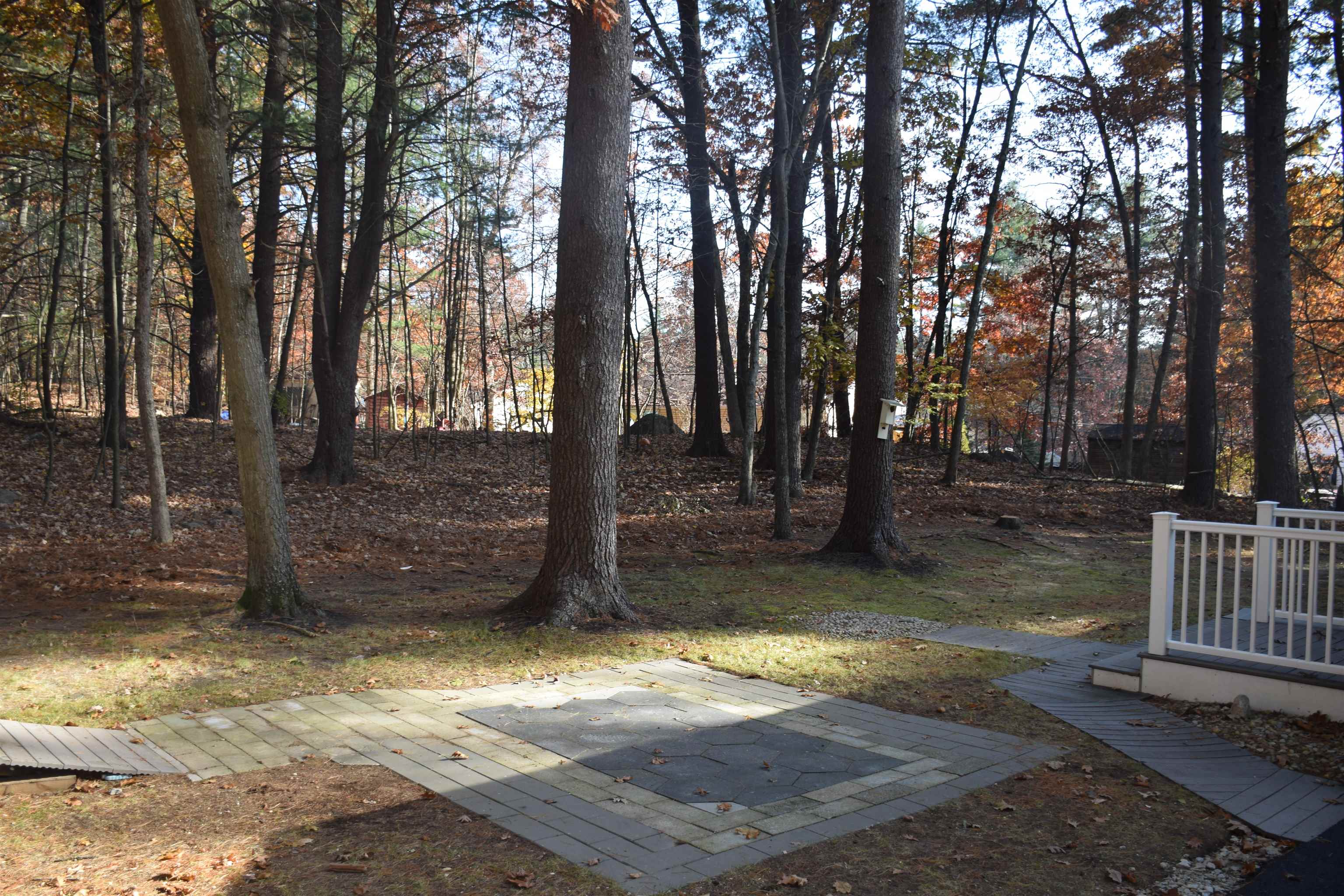 11 Burlington Road Nashua, NH 03062 - Photo 4 of 14 Gallery Image 4