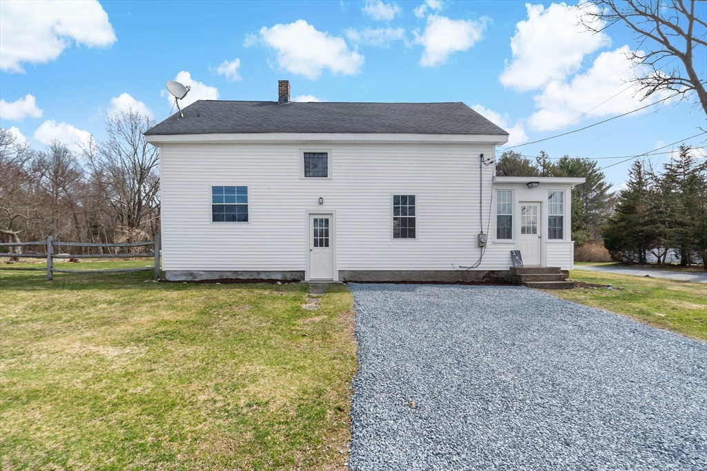 243 Chestnut Street Rehoboth, MA 02769 - Photo 4 of 42