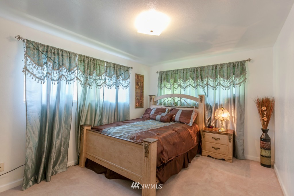 5133 West Highland Road Everett, WA 98203 - Photo 12 of 15
