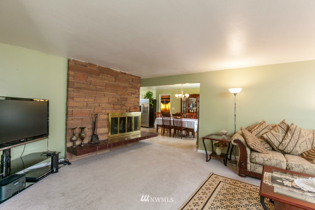 5133 West Highland Road Everett, WA 98203 - Photo 4 of 15
