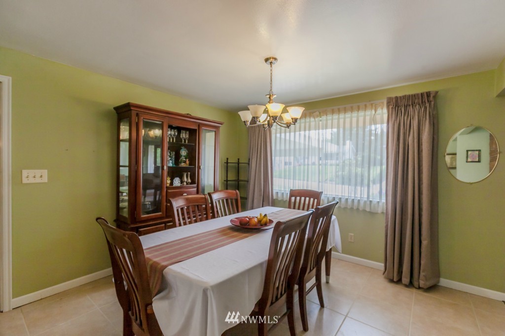 5133 West Highland Road Everett, WA 98203 - Photo 6 of 15
