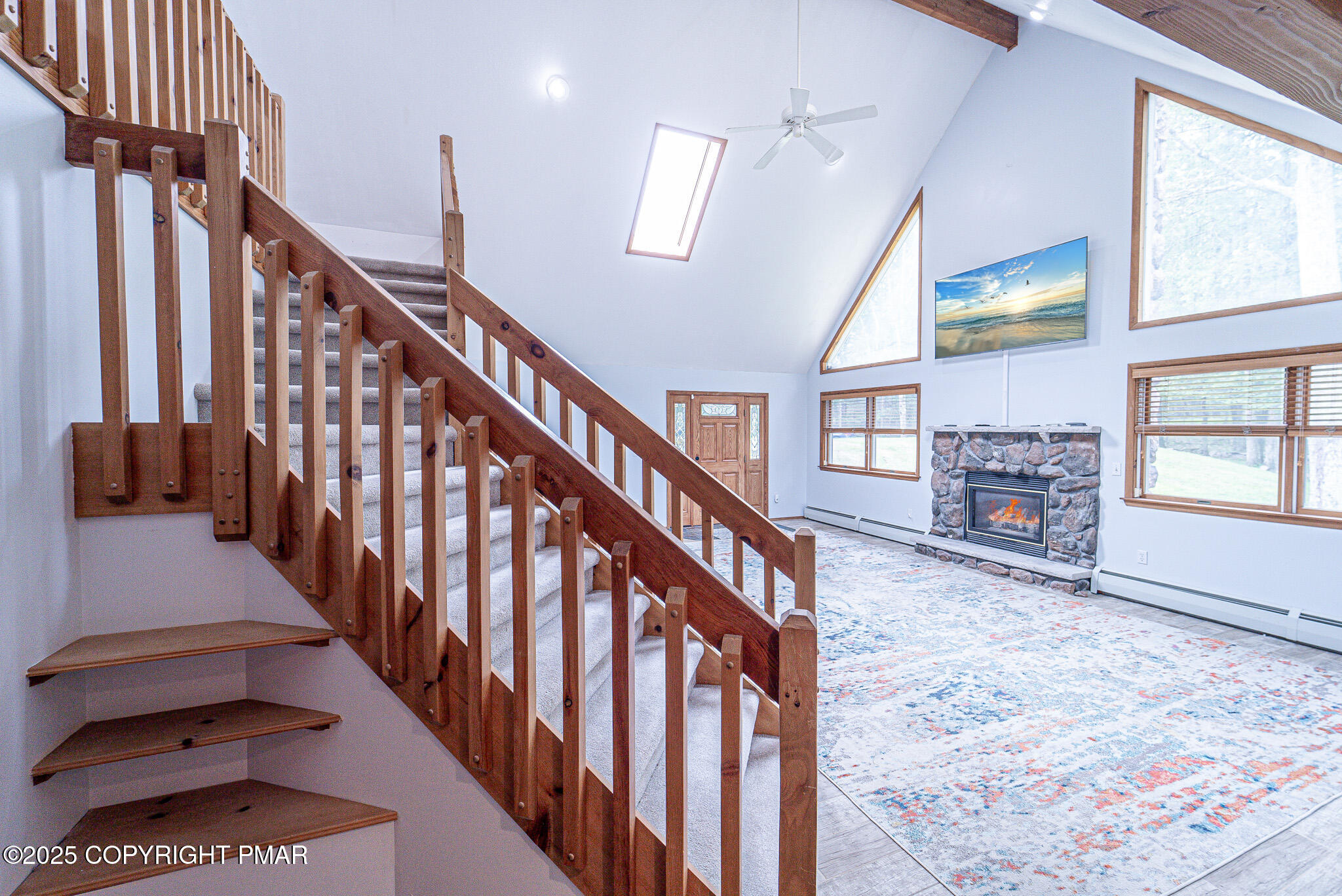 142 Bloss Road Canadensis, PA 18325 - Photo 19 of 109 Great Room View 4