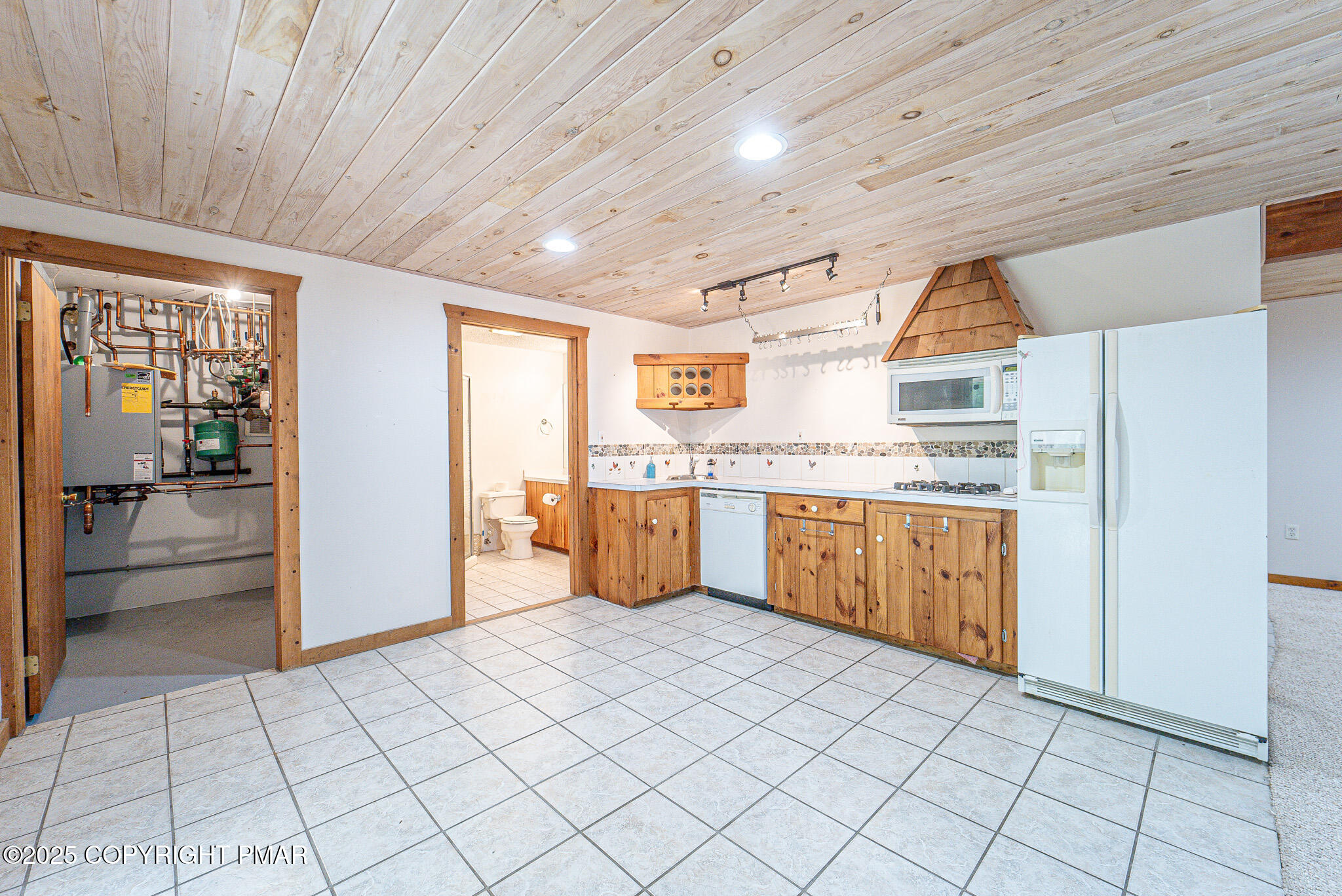 142 Bloss Road Canadensis, PA 18325 - Photo 33 of 109 a kitchen with granite countertop a sink and cabinets