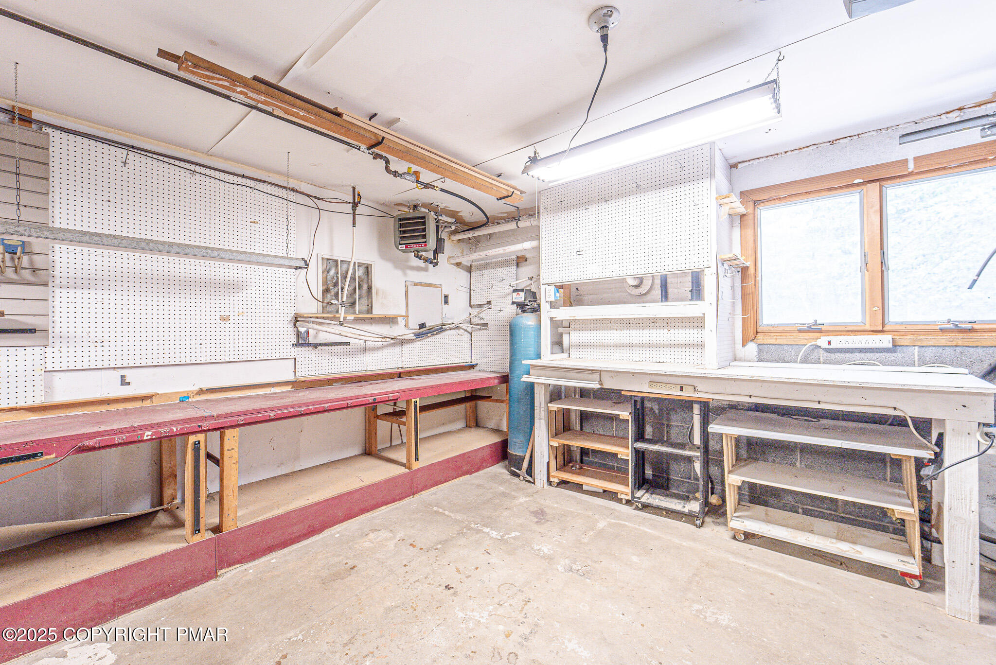 142 Bloss Road Canadensis, PA 18325 - Photo 99 of 109 Garage Workshop