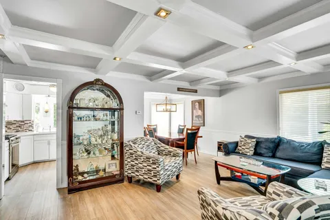 $699,000 | 20 Wiltshire Drive, Commack, NY 11725