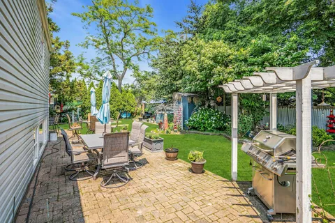 $699,000 | 20 Wiltshire Drive, Commack, NY 11725