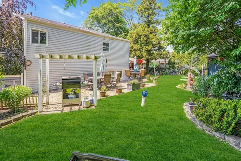 $699,000 | 20 Wiltshire Drive, Commack, NY 11725