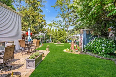 $699,000 | 20 Wiltshire Drive, Commack, NY 11725