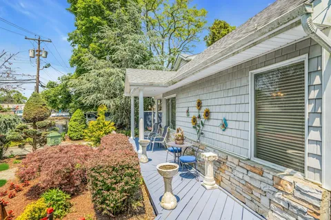 $699,000 | 20 Wiltshire Drive, Commack, NY 11725