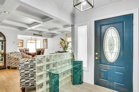 $699,000 | 20 Wiltshire Drive, Commack, NY 11725