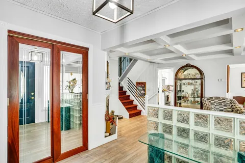 $699,000 | 20 Wiltshire Drive, Commack, NY 11725